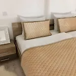Dessewffy utca 5 Апартаменти